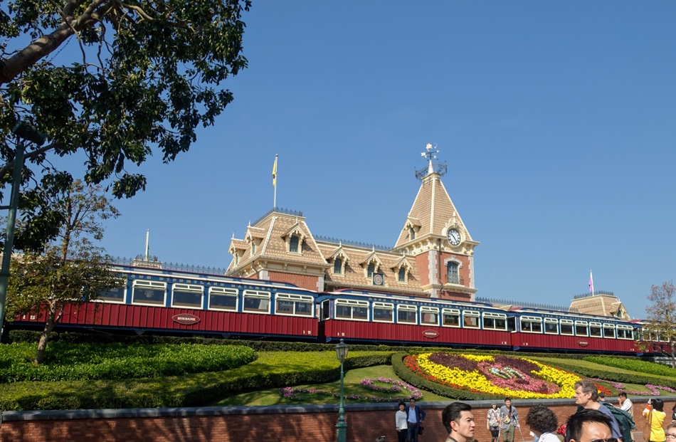 Disneyland Hong Kong Review