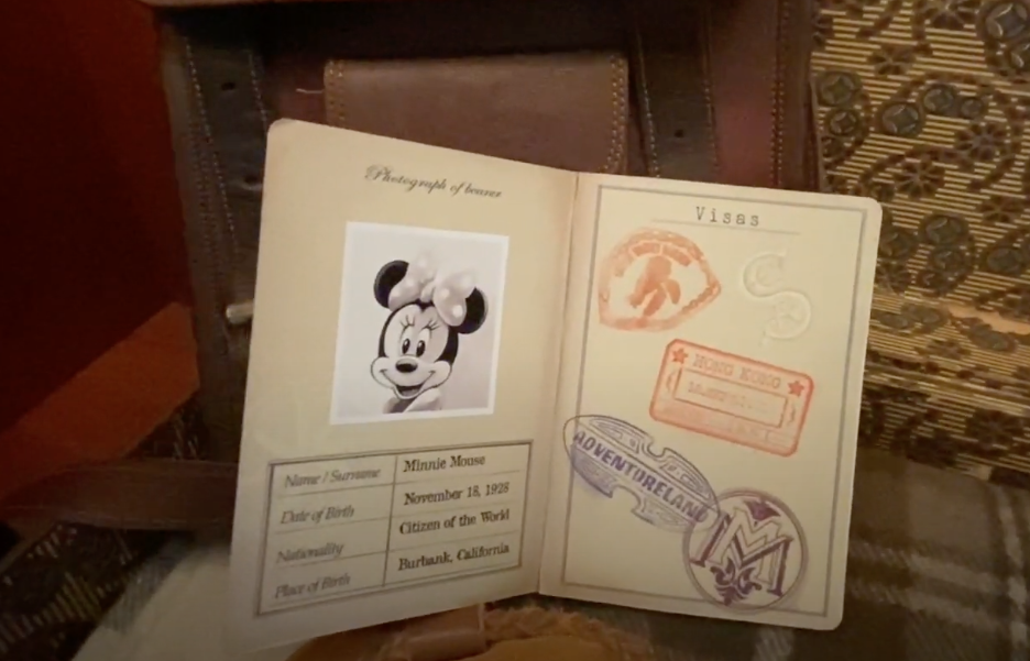 New S.E.A. reference found in HKDL's Explorers Lodge